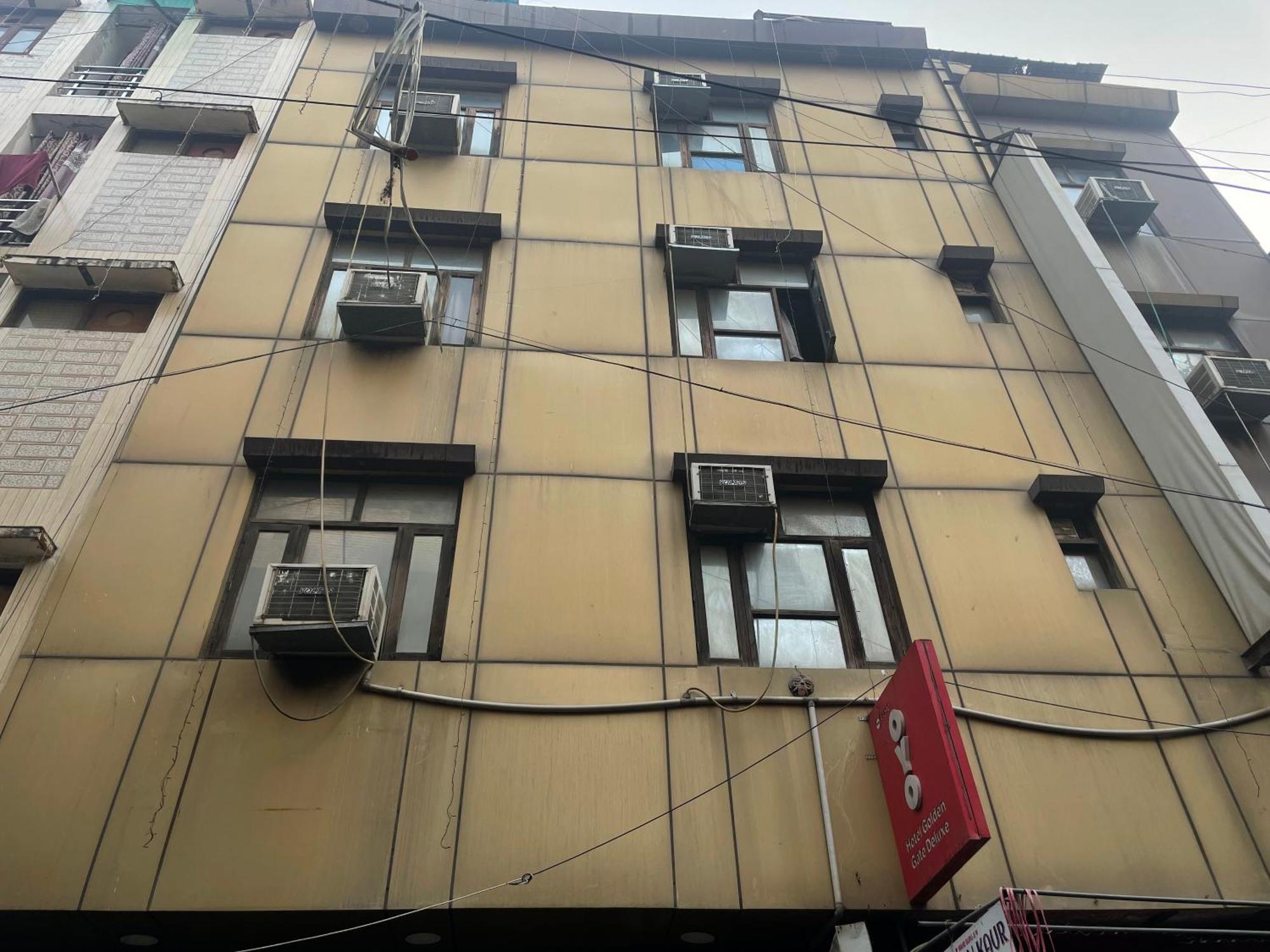 Hotel Golden Gate Nuova Delhi Esterno foto