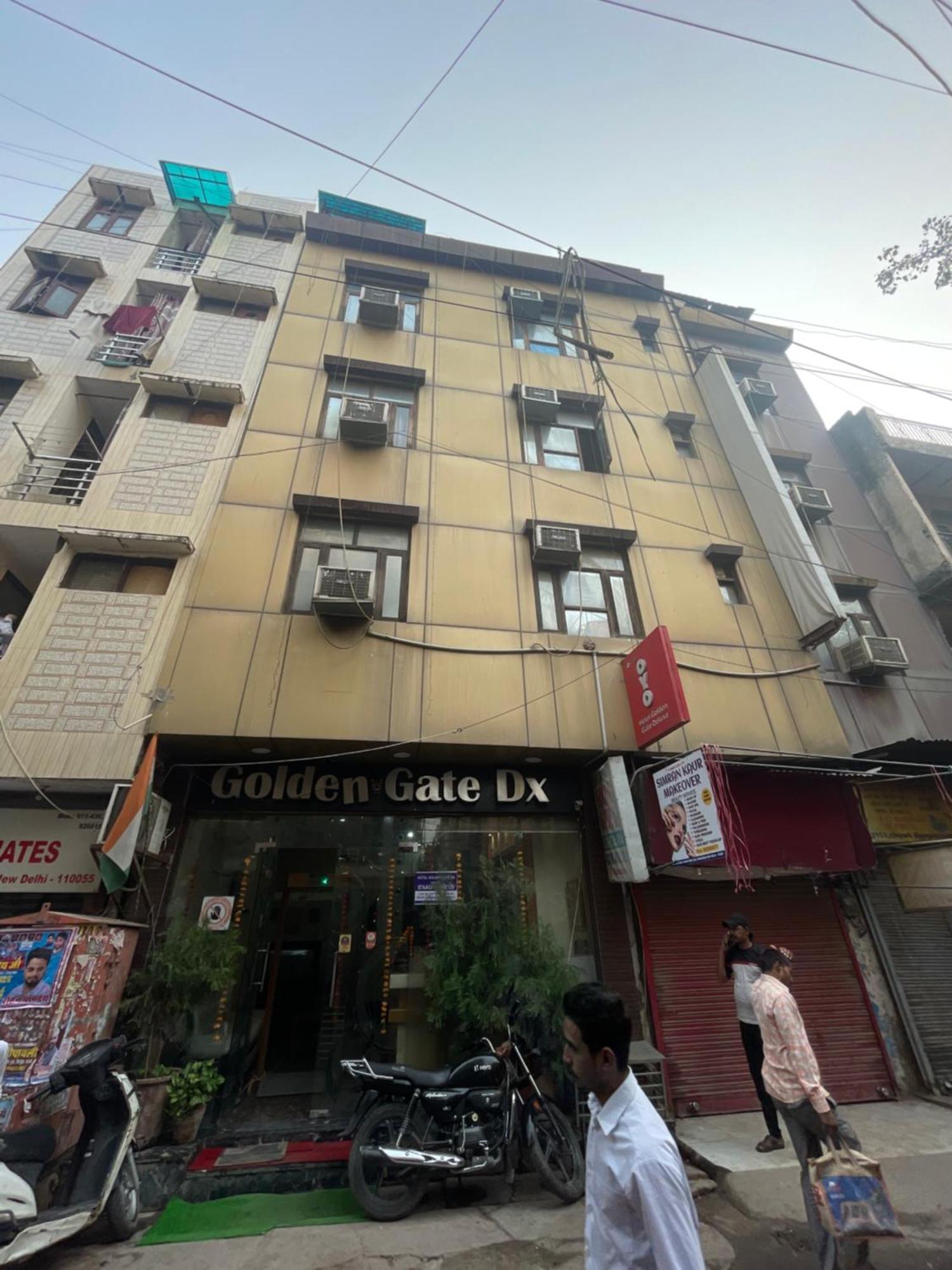 Hotel Golden Gate Nuova Delhi Esterno foto