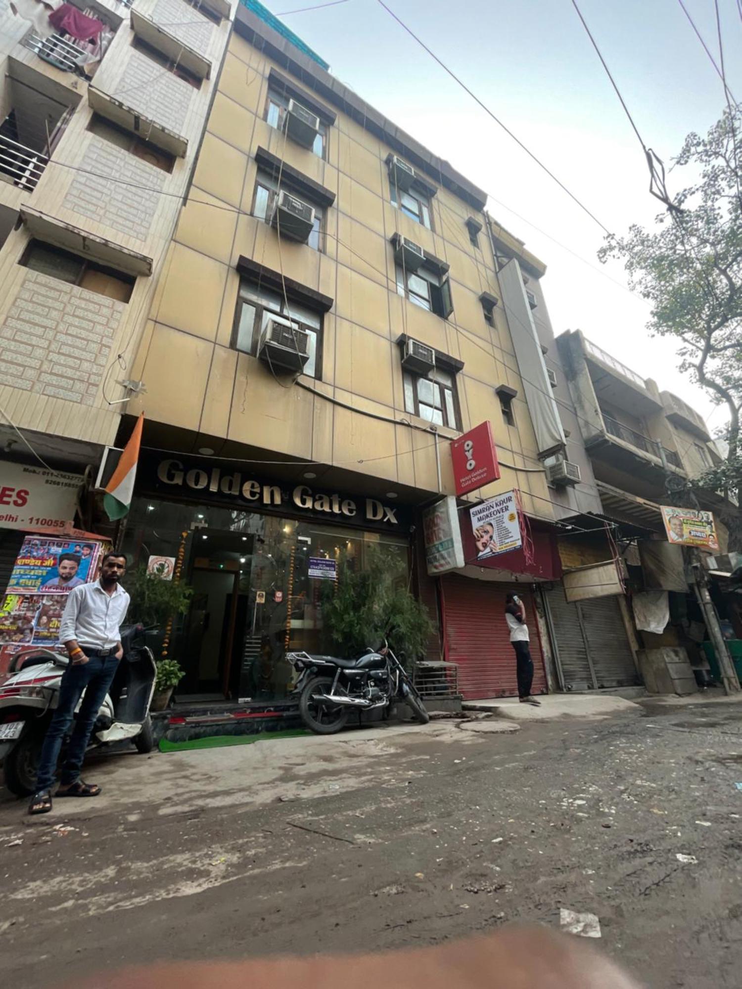 Hotel Golden Gate Nuova Delhi Esterno foto