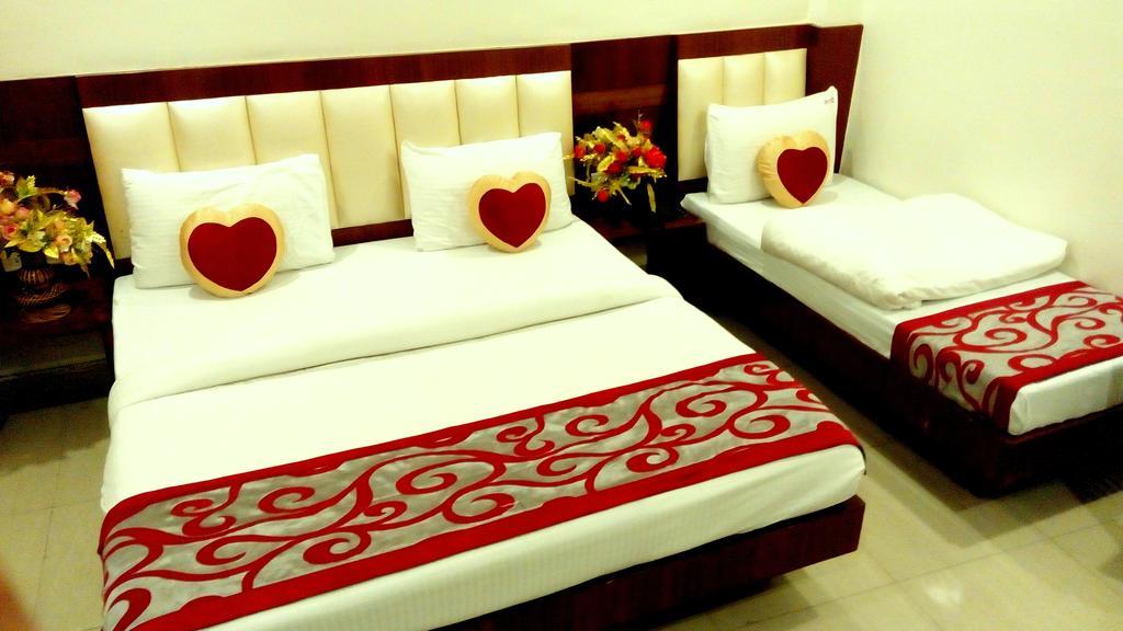 Hotel Golden Gate Nuova Delhi Esterno foto